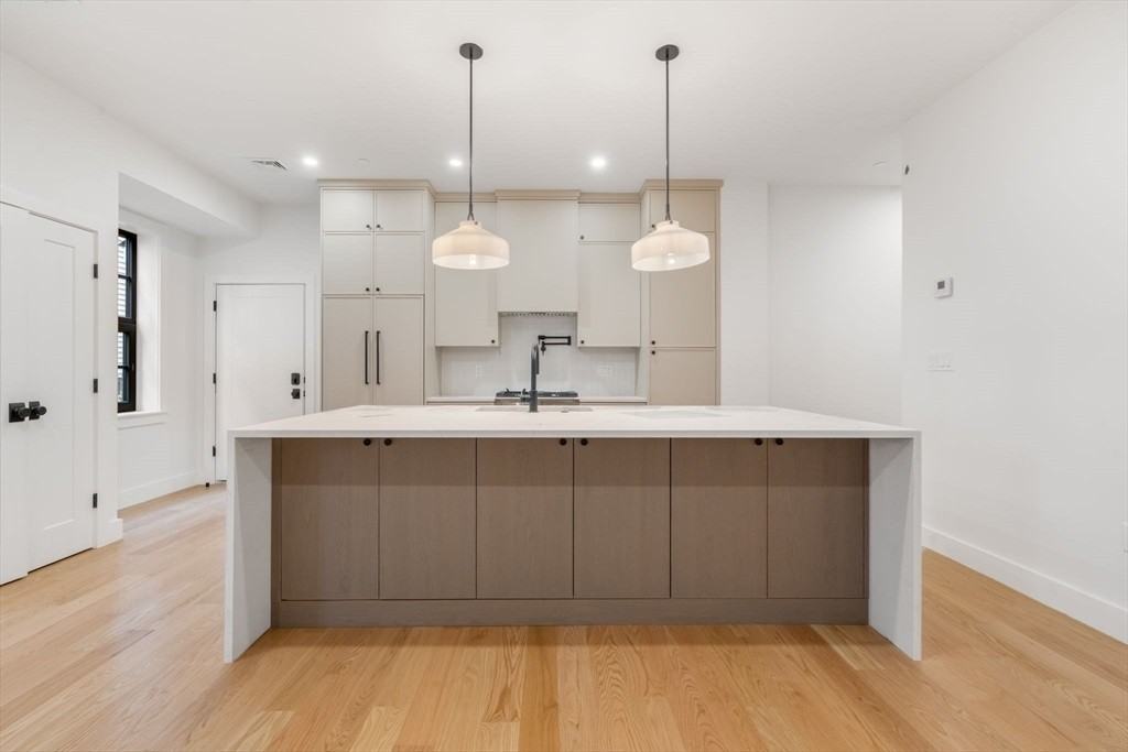 33 Pearl St - Photo 6 of 18
