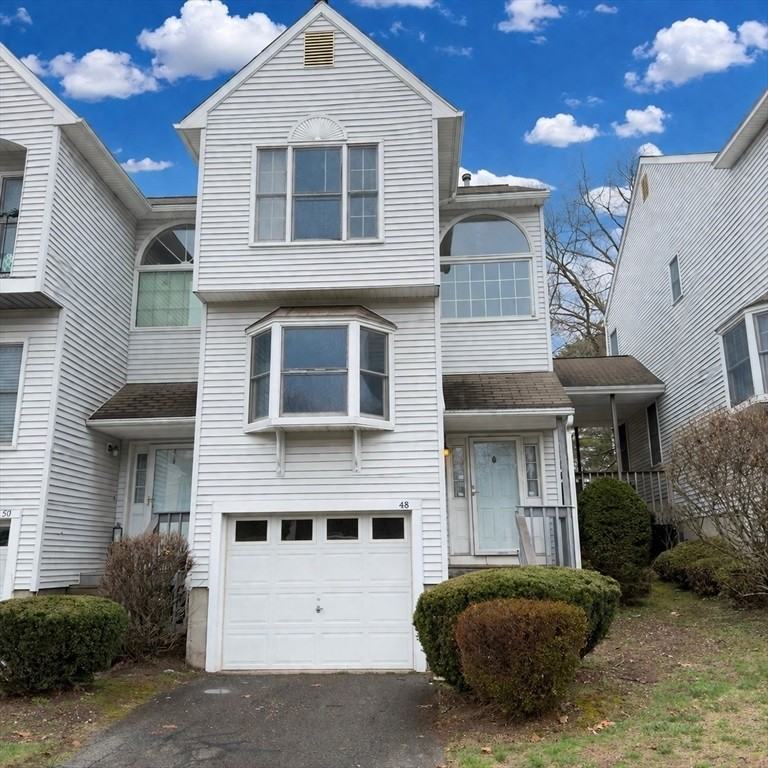 48 Castlegate Dr - Photo 2 of 19