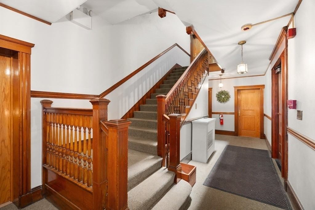 61 Garfield St - Photo 4 of 19