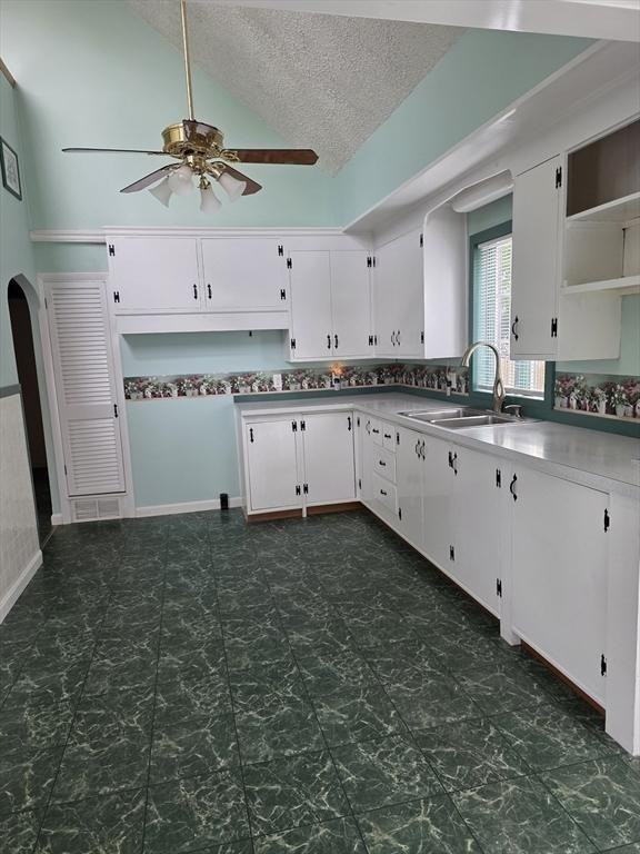 19 Calumet Ave - Photo 4 of 28