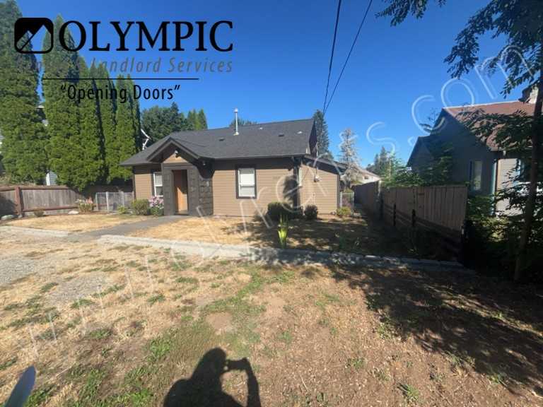 502 Sawyer St Se - Photo 2 of 23