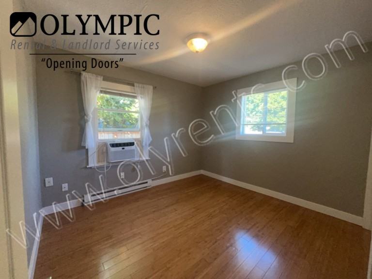 502 Sawyer St Se - Photo 7 of 23