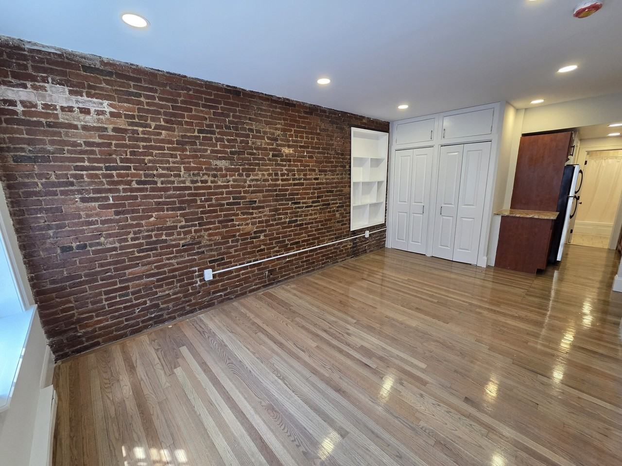 W Cedar St #5 - Photo 3 of 21