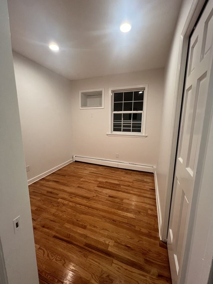 10465 Springfield Blvd #1stFL - Photo 7 of 7