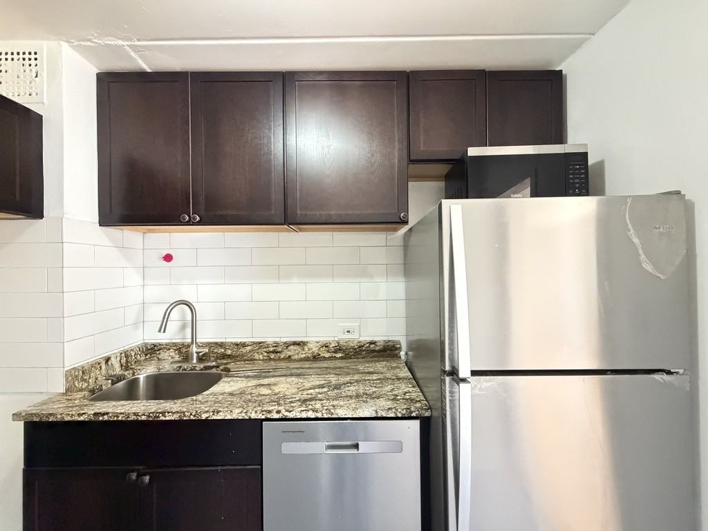 1358 W Touhy Ave #P103 - Photo 4 of 20