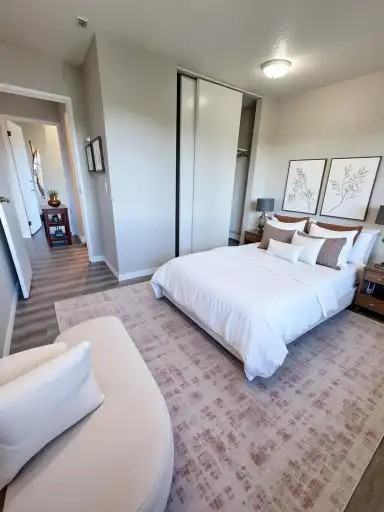 5820 58a St #305 - Photo 4 of 4
