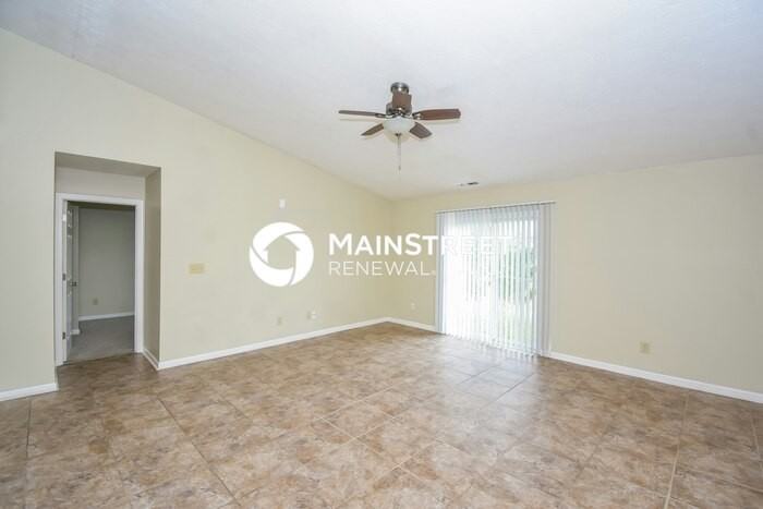 2220 Rossington Ln - Photo 4 of 15