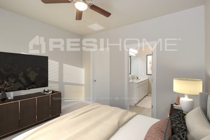 9005 Nw 142nd St - Photo 7 of 17