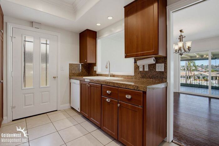 1521 San Pablo Dr - Photo 5 of 25