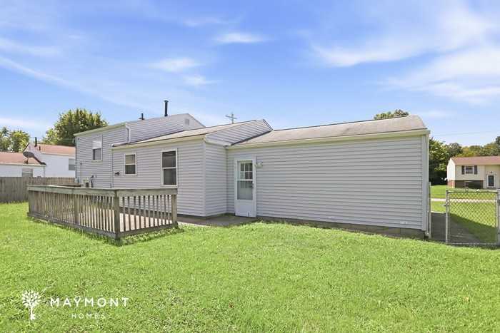 9436 Burgess Dr - Photo 4 of 17