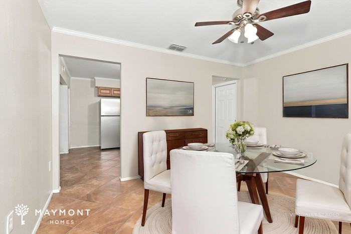 4970 Washington St - Photo 4 of 15
