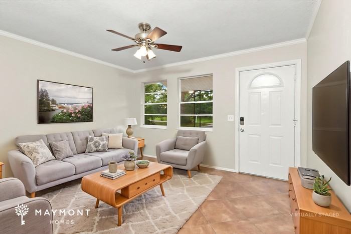 4970 Washington St - Photo 6 of 15
