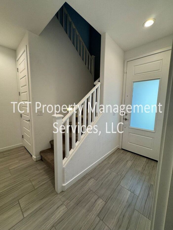 4650 S Glacier - Photo 2 of 19