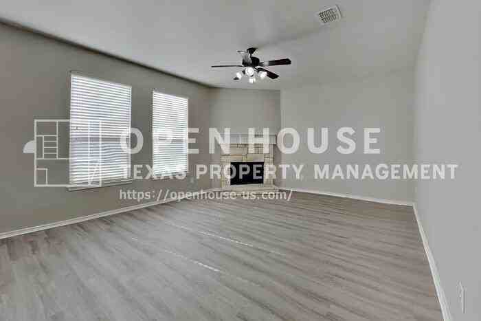 8841 Noontide Dr - Photo 4 of 25