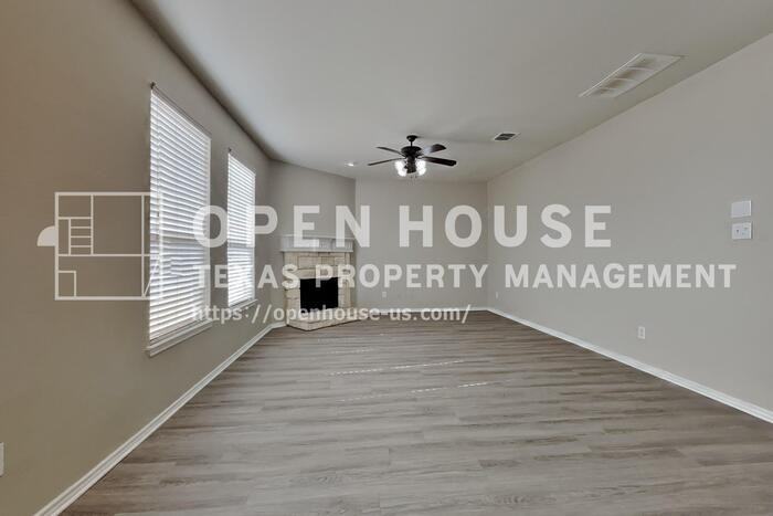 8841 Noontide Dr - Photo 5 of 25