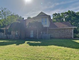 104 Ne Timber Ridge Dr - Photo 1 of 1