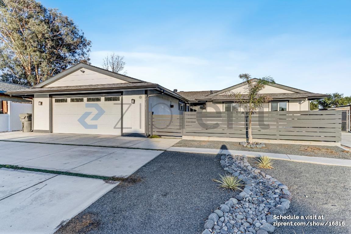 9711 Pebble Beach Dr - Photo 2 of 20