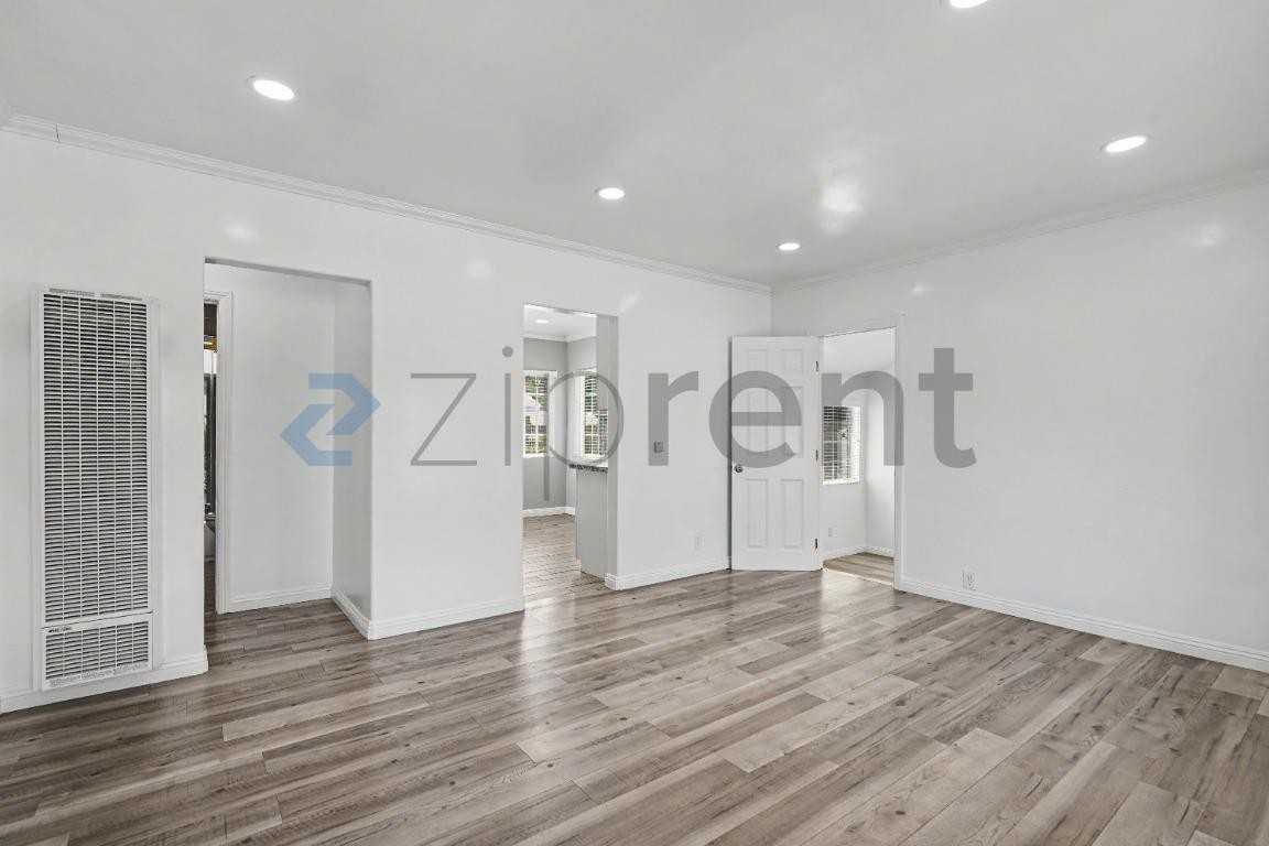 14452 Dartmoor Ave - Photo 7 of 31