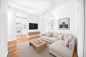 featured image of E 14th St #30A