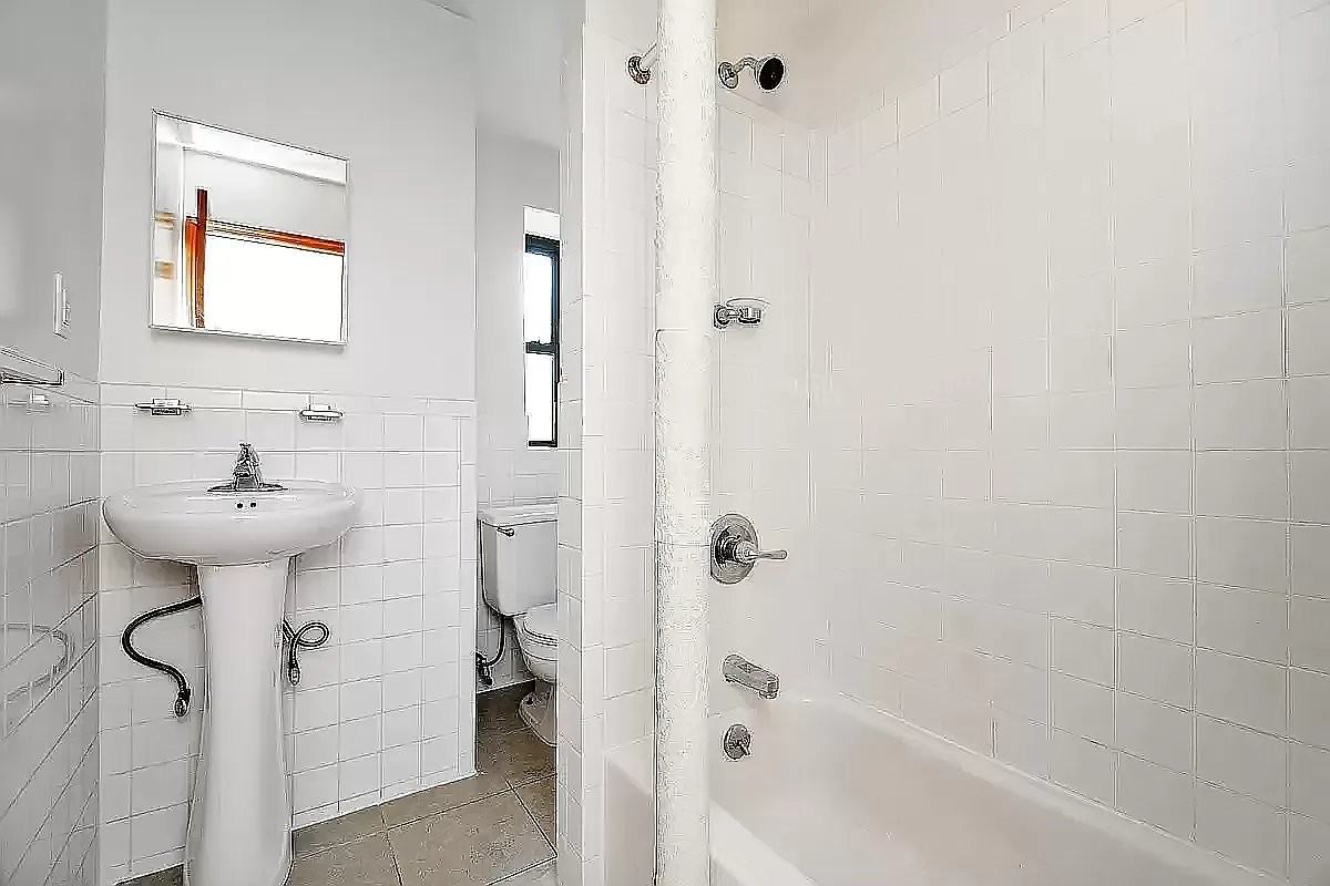 E 14th St #9A - Photo 5 of 5