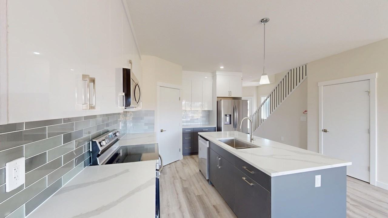 1229 Westmount Dr - Photo 4 of 19