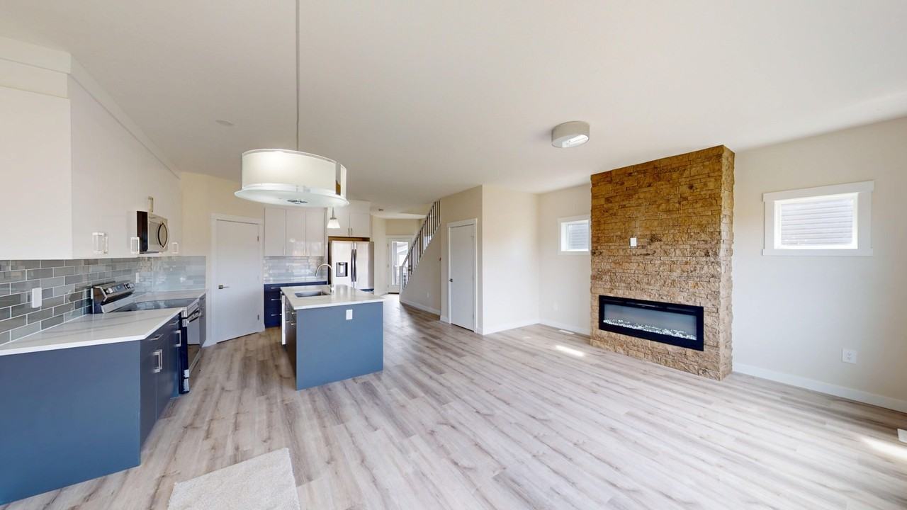 1229 Westmount Dr - Photo 5 of 19