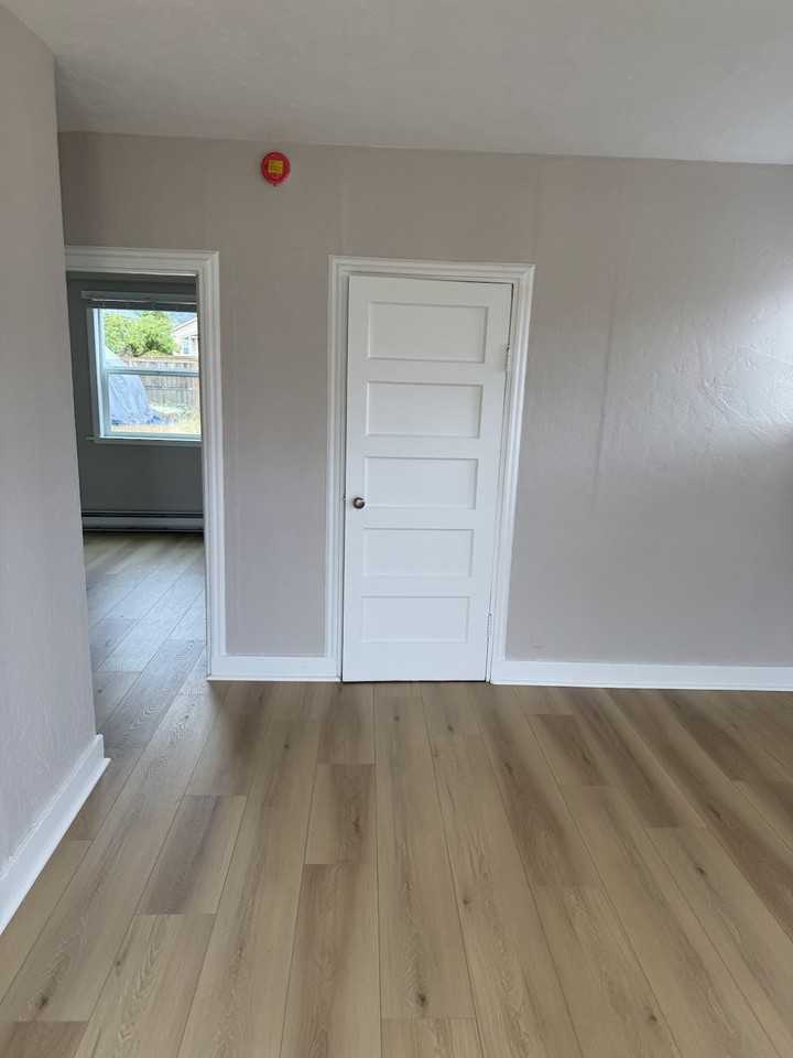 216 W 3rd St #1-2 - Photo 2 of 7