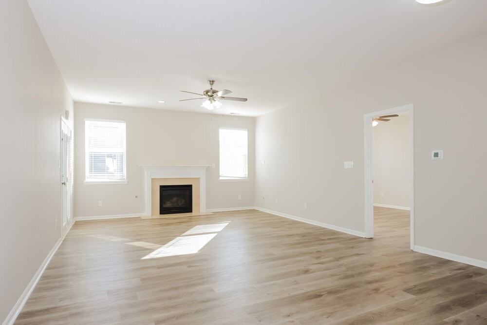 10915 Muddy River Rd - Photo 5 of 16