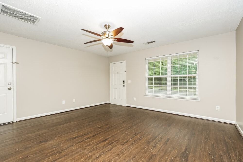 9244 Thomason Trl - Photo 5 of 17