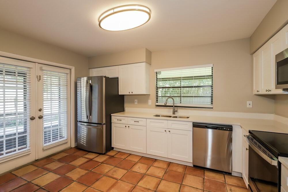 1206 Letona Ln - Photo 7 of 17