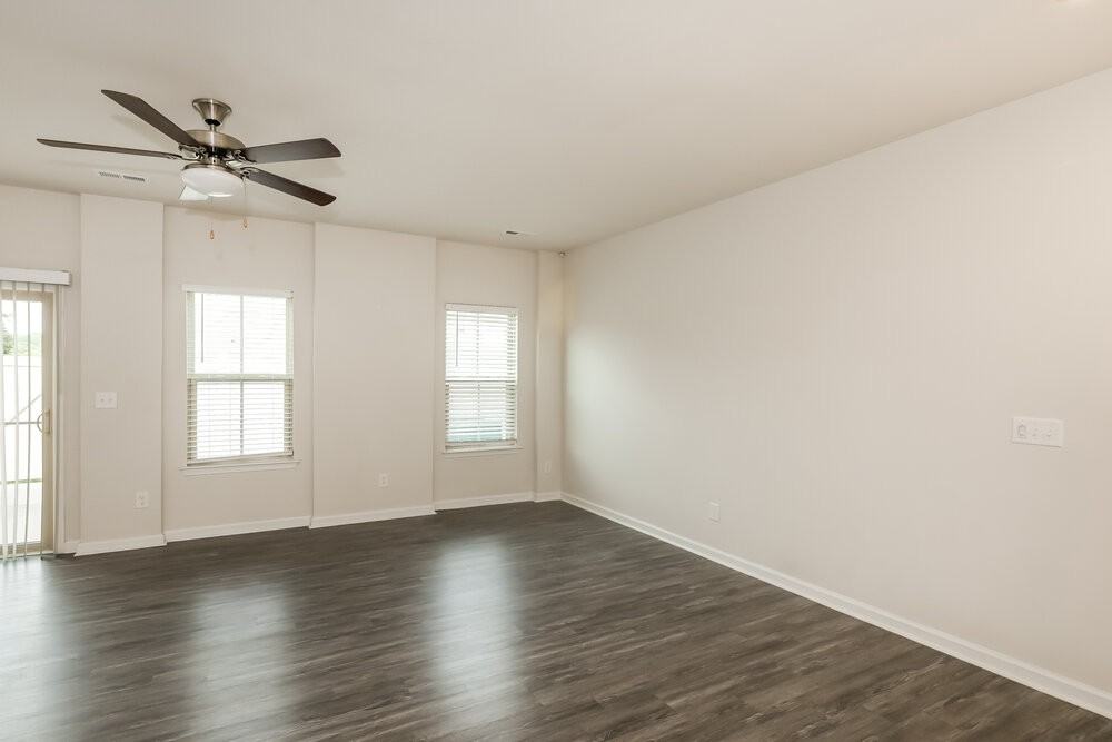 307 Pond Place Ln - Photo 5 of 17