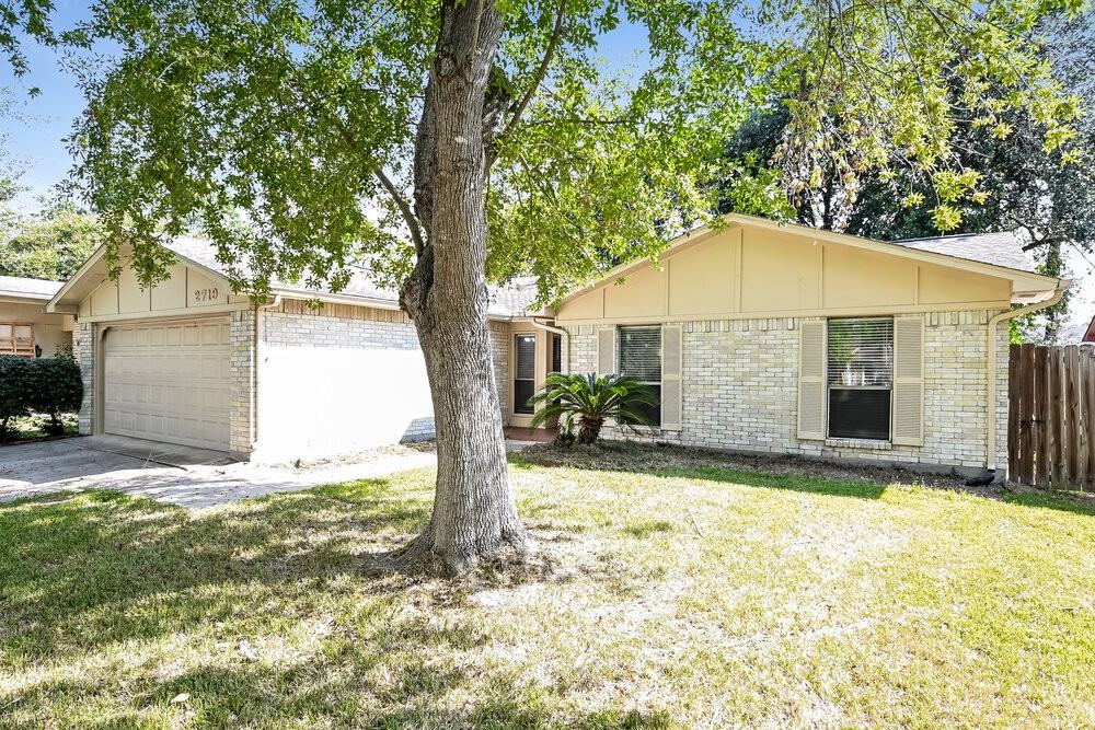 2719 Killdeer Ln - Photo 3 of 16