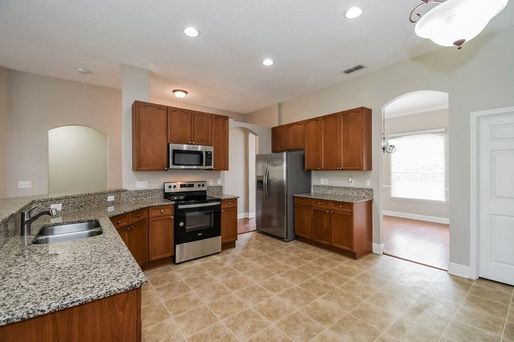 1311 Yellow Jacket Ct - Photo 6 of 16