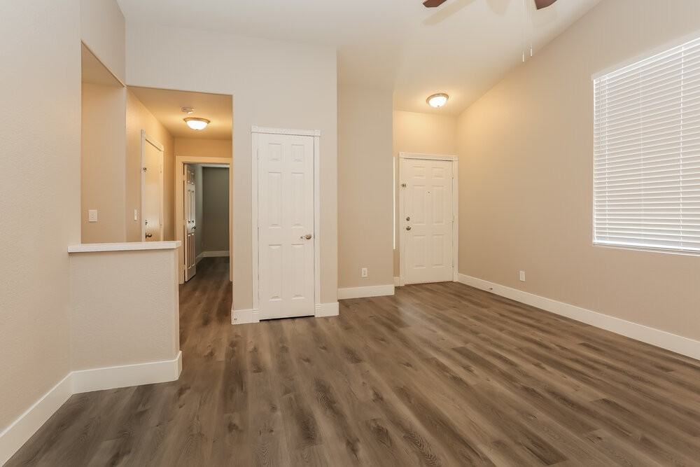 5515 Black Sea Ct - Photo 4 of 16