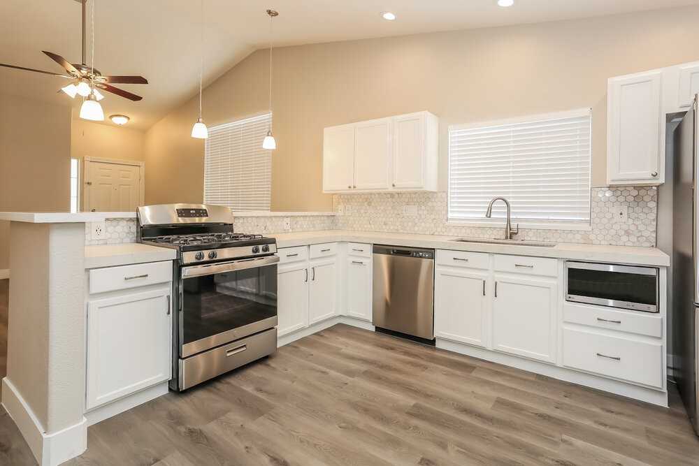 5515 Black Sea Ct - Photo 6 of 16