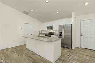 2301 Ne 8th Pl - Photo 1 of 1