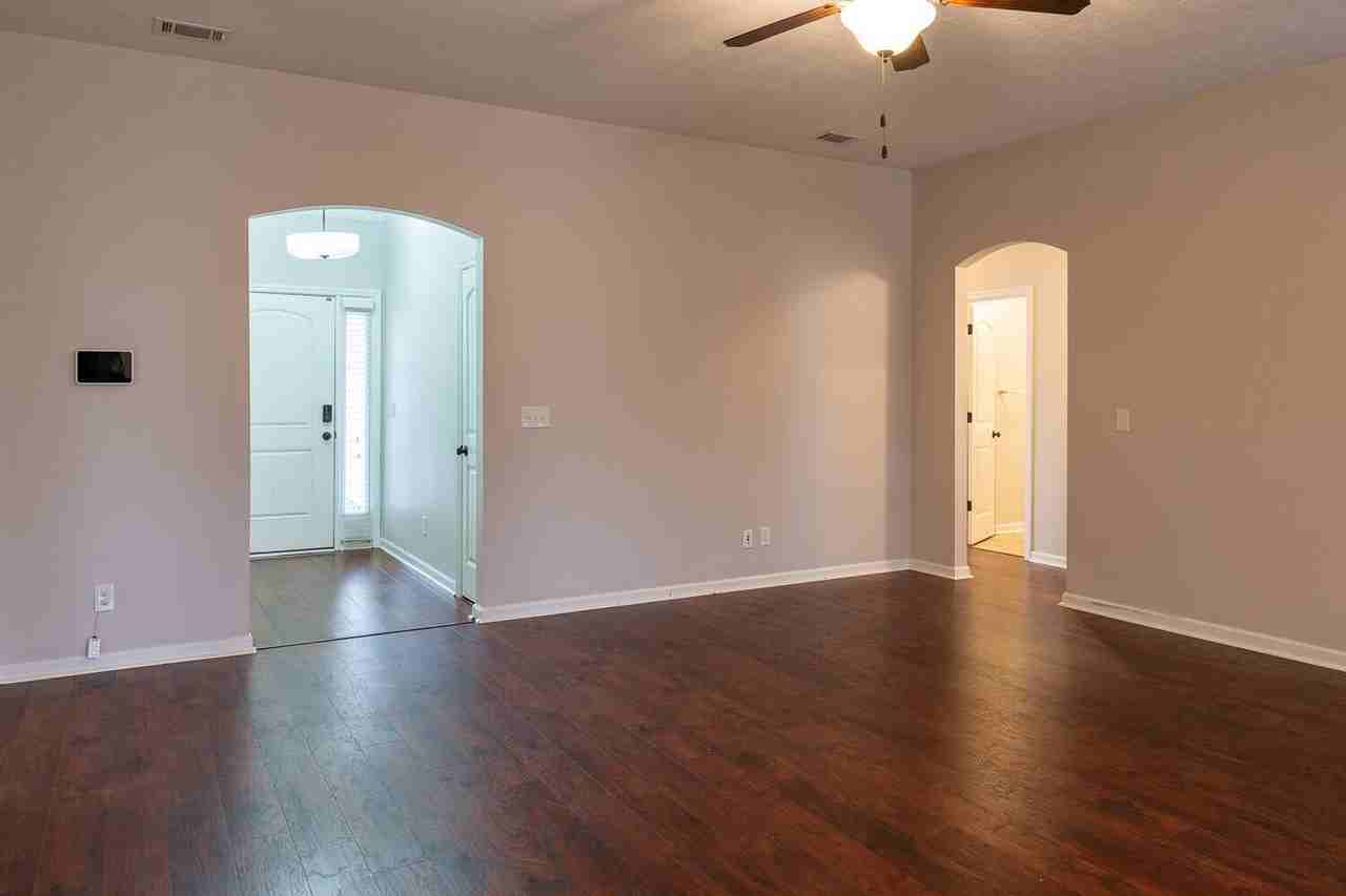 3237 Alexandria Dr - Photo 5 of 24