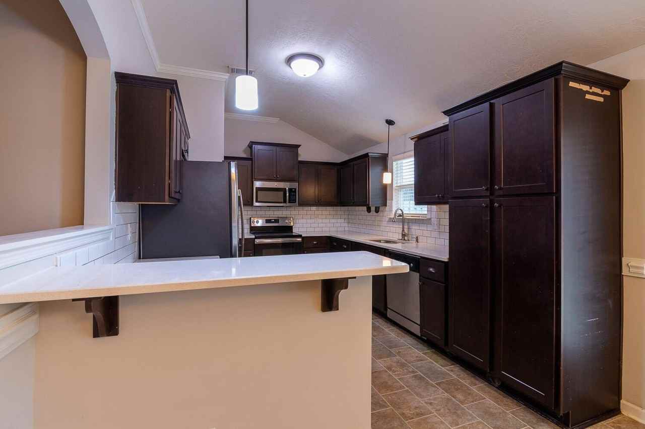 3237 Alexandria Dr - Photo 7 of 24