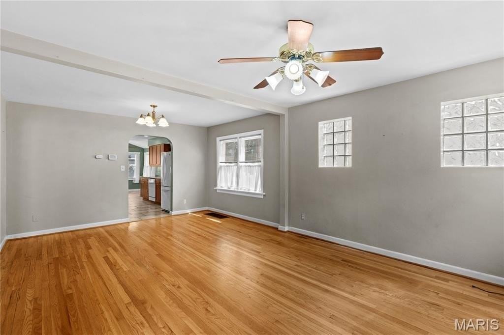 8921 Powell Ave - Photo 2 of 26