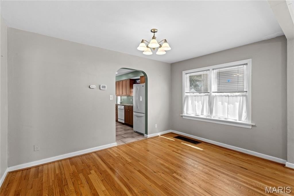 8921 Powell Ave - Photo 3 of 26
