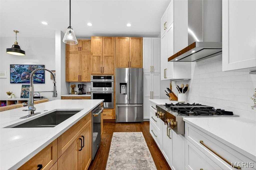 215 N Sarah St #7 - Photo 6 of 39
