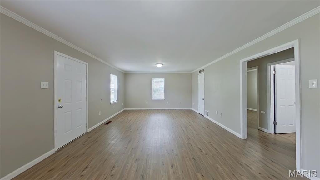 424 Shirley Ave - Photo 2 of 13