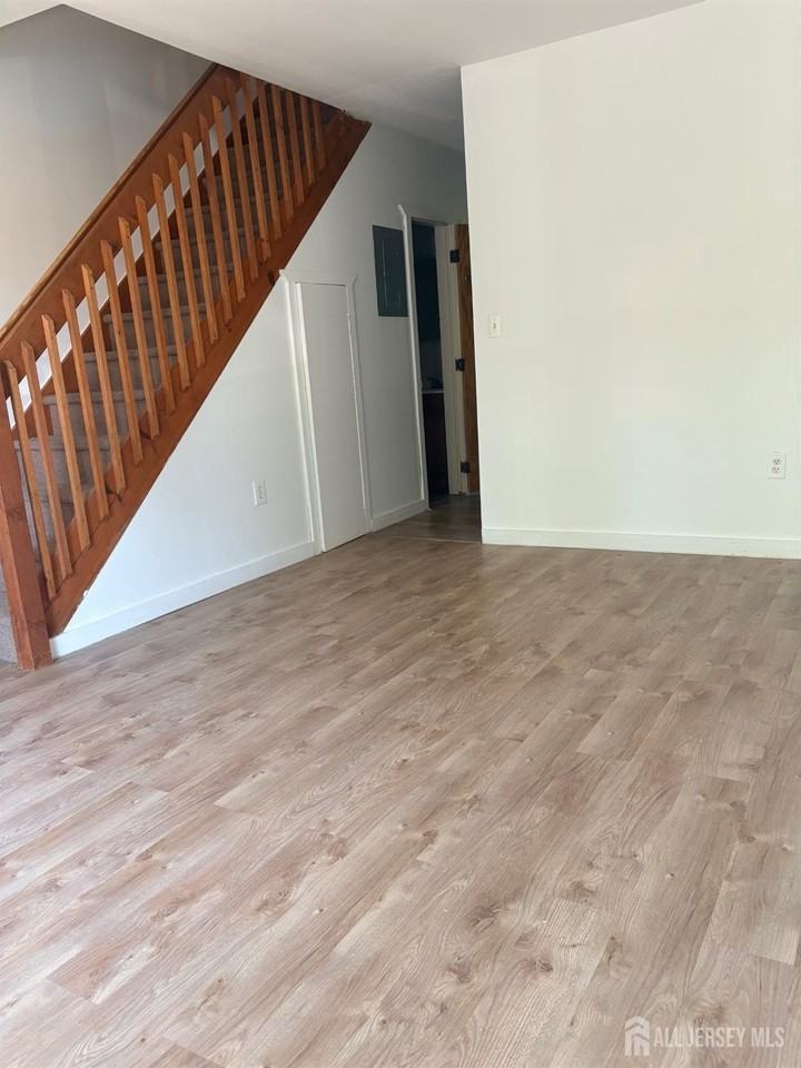 661 Catherine St #2A - Photo 2 of 13
