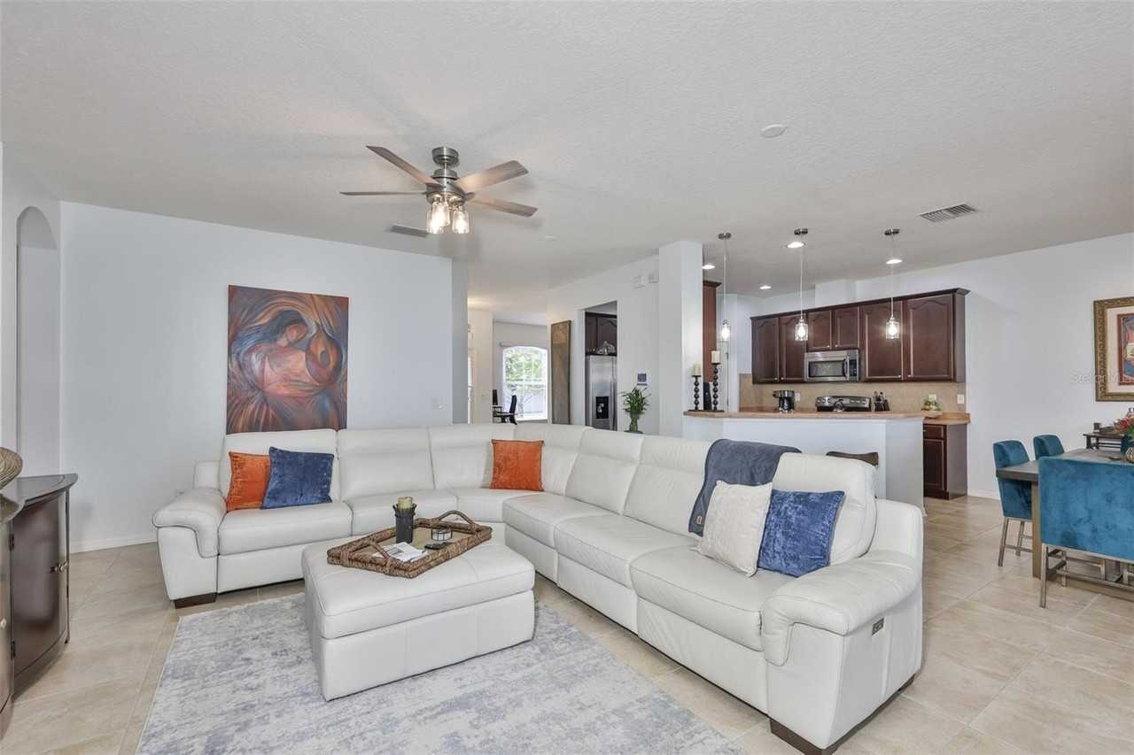 823 Seminole Sky Dr - Photo 2 of 50