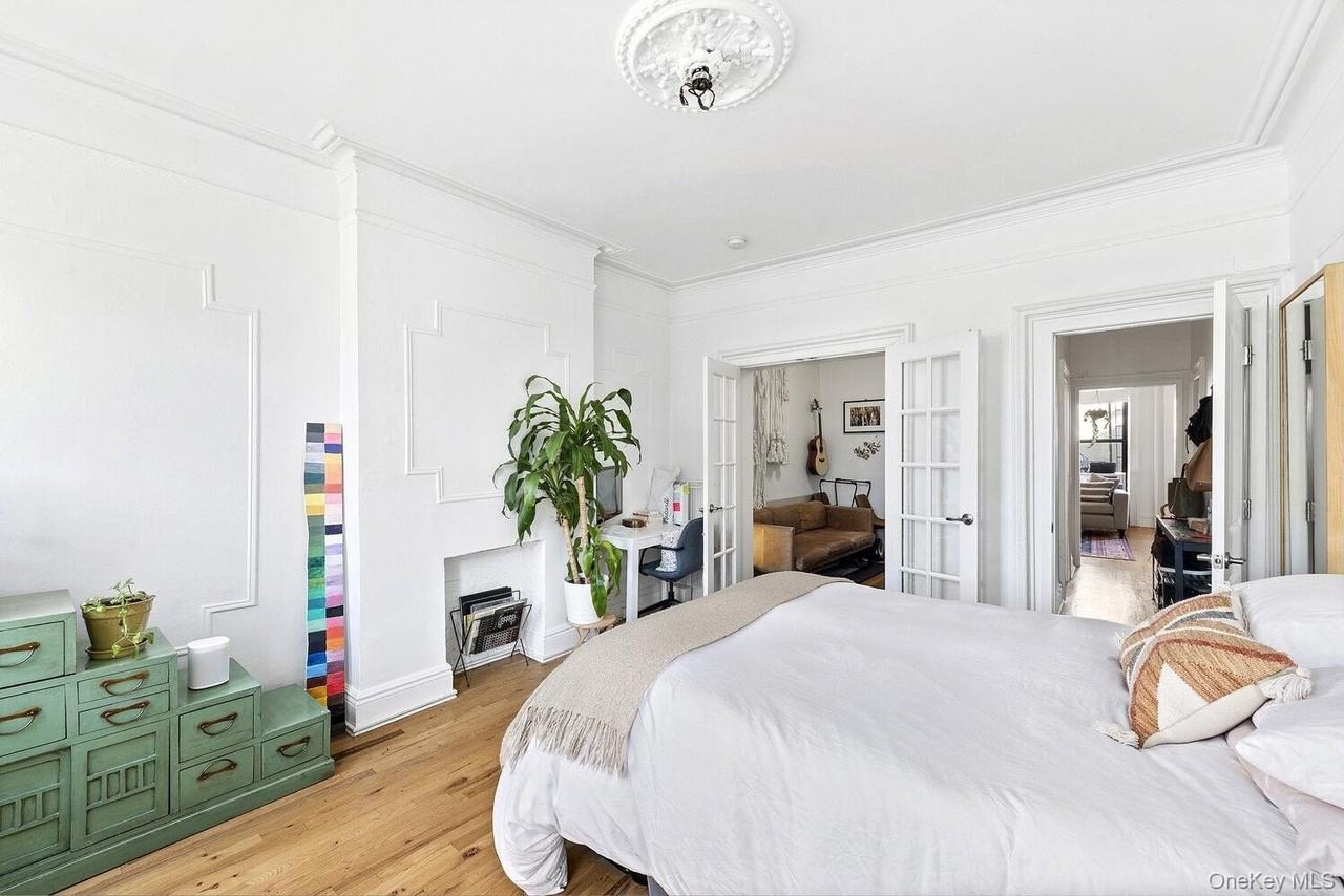 605 Vanderbilt Ave #2 - Photo 2 of 4
