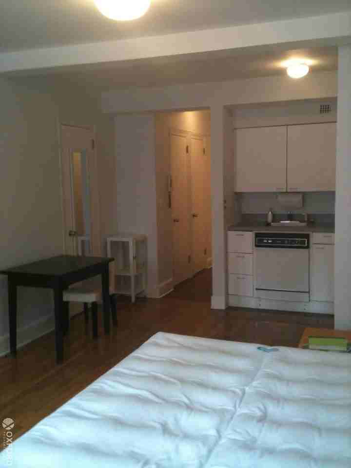 320 E 42nd St #814 - Photo 2 of 6
