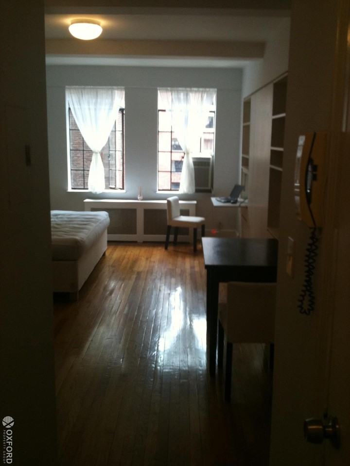 320 E 42nd St #814 - Photo 5 of 6