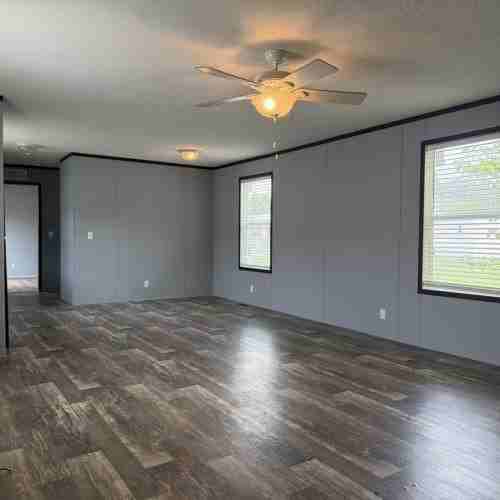 7511 Cane Run Rd - Photo 2 of 13