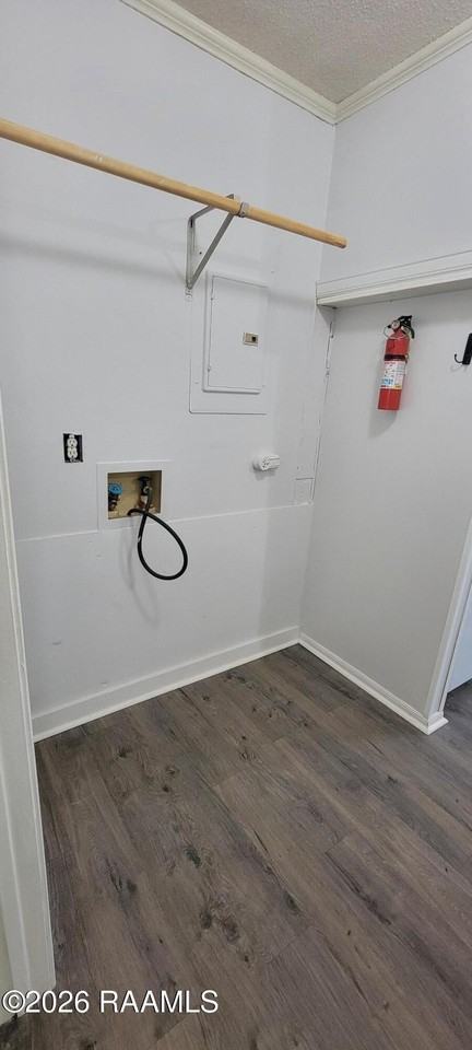 311 4th St #A - Photo 5 of 5