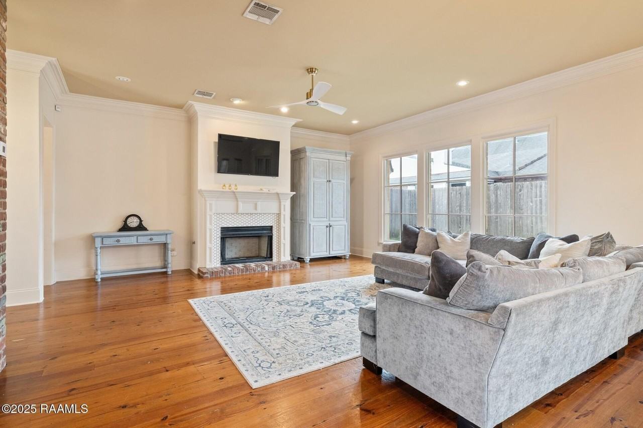 123 Croft Row - Photo 6 of 32